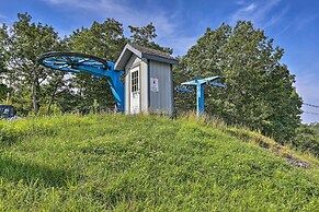 Hot Tub & Pool Access: Year-round Pocono Retreat!