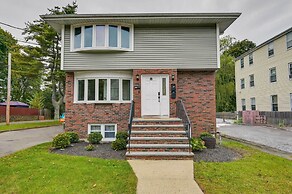 Boston Duplex w/ Foosball Table: 11 Mi to Downtown