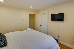 Boston Duplex w/ Foosball Table: 11 Mi to Downtown