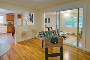 Boston Duplex w/ Foosball Table: 11 Mi to Downtown