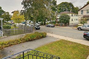 Boston Duplex w/ Foosball Table: 11 Mi to Downtown