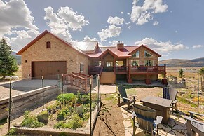 Hot Tub & Fire Pit: Idyllic Getaway in Angel Fire!