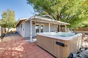 Flagstaff Home w/ Hot Tub, 4 Mi to Walnut Canyon!