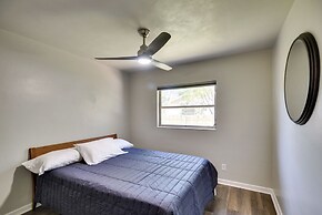 Vibrant Deland House Near Stetson University!