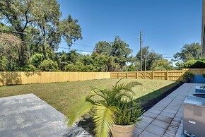 Vibrant Deland House Near Stetson University!