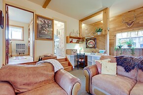 Charming Livingston Vacation Rental w/ Views!