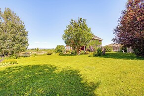 Charming Livingston Vacation Rental w/ Views!