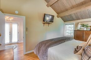 Well-appointed Boone Home w/ Hot Tub + Gas Grill