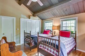 Well-appointed Boone Home w/ Hot Tub + Gas Grill