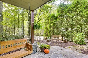 Well-appointed Boone Home w/ Hot Tub + Gas Grill