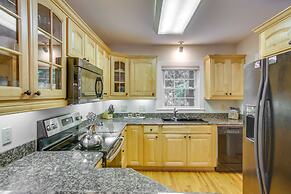 Well-appointed Boone Home w/ Hot Tub + Gas Grill