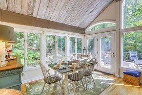 Well-appointed Boone Home w/ Hot Tub + Gas Grill