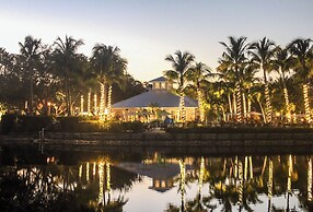 9 Mi to Beach: Naples Golf Getaway w/ Pool Access!