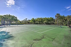 9 Mi to Beach: Naples Golf Getaway w/ Pool Access!