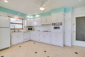 Dock, Grill & Pool: Waterfront Cape Coral Home!