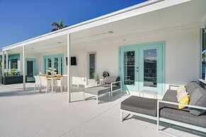 Dock, Grill & Pool: Waterfront Cape Coral Home!