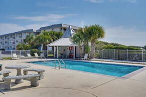 Family-friendly Gulf Shores Condo on the Beach!
