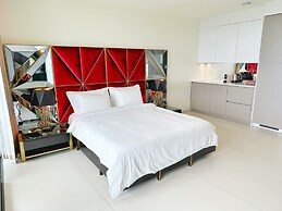 Mullet Bay Suites: Your Luxury Stay Awaits