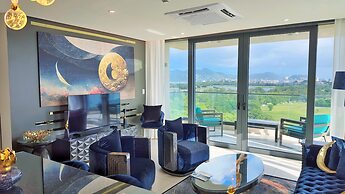 Mullet Bay Suites: Your Luxury Stay Awaits