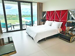 Mullet Bay Suites: Your Luxury Stay Awaits