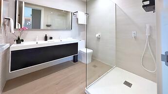 Mullet Bay Suites: Your Luxury Stay Awaits