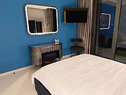 Mullet Bay Suites: Your Luxury Stay Awaits