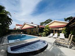 Hotel Cabinas El Coral