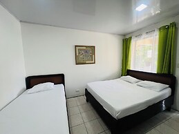 Hotel Cabinas El Coral