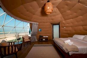 Siniya Island Resorts