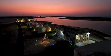 Siniya Island Resorts