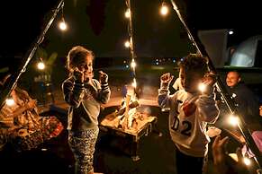 Siniya Island Resorts