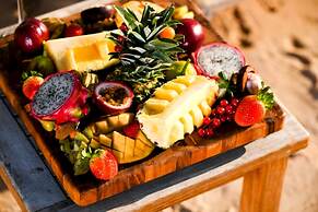 Siniya Island Resorts