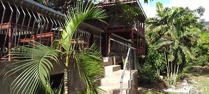 Room in Villa - Outback Retreat Hotel