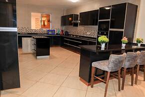 Lux Suites Antalyia Apartments