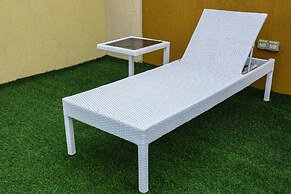 Luxury 4 Bedroom with a Rooftop Pool