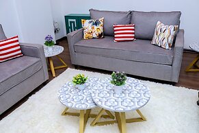 Luxury 4 Bedroom with a Rooftop Pool