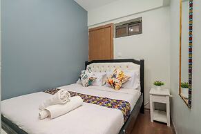 Luxury 4 Bedroom with a Rooftop Pool