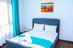 Luxury 4 Bedroom with a Rooftop Pool