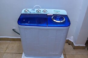 Luxury 4 Bedroom with a Rooftop Pool