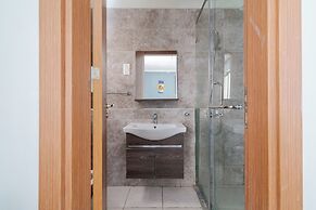 Luxury 4 Bedroom with a Rooftop Pool