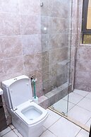 Luxury 4 Bedroom with a Rooftop Pool