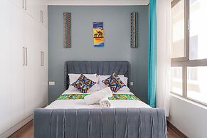 Luxury 4 Bedroom with a Rooftop Pool