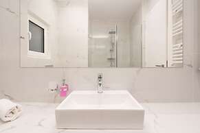 Seven Hills, Boutique Apartments