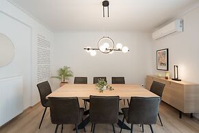 Seven Hills, Boutique Apartments