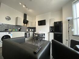 StayCrewe Apartments