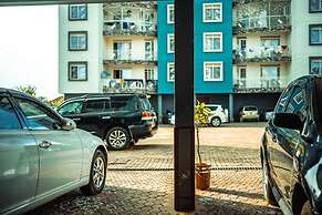 Cozy 1-bed Apt With Pool & Gym in Najjera 2