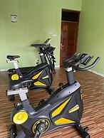 Cozy 1-bed Apt With Pool & Gym in Najjera 2