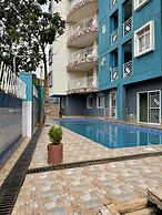 Cozy 1-bed Apt With Pool & Gym in Najjera 2