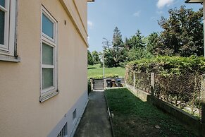 First love Apartment in Zagreb center