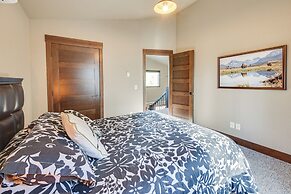 Spacious Sturgis Cabin w/ Grill & Wraparound Patio